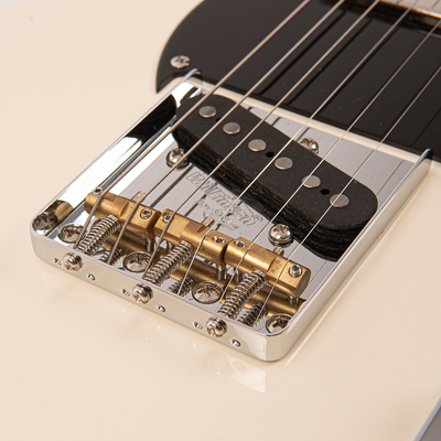 Vintage White Fret-King Country Squire Classic Electric Guitar
