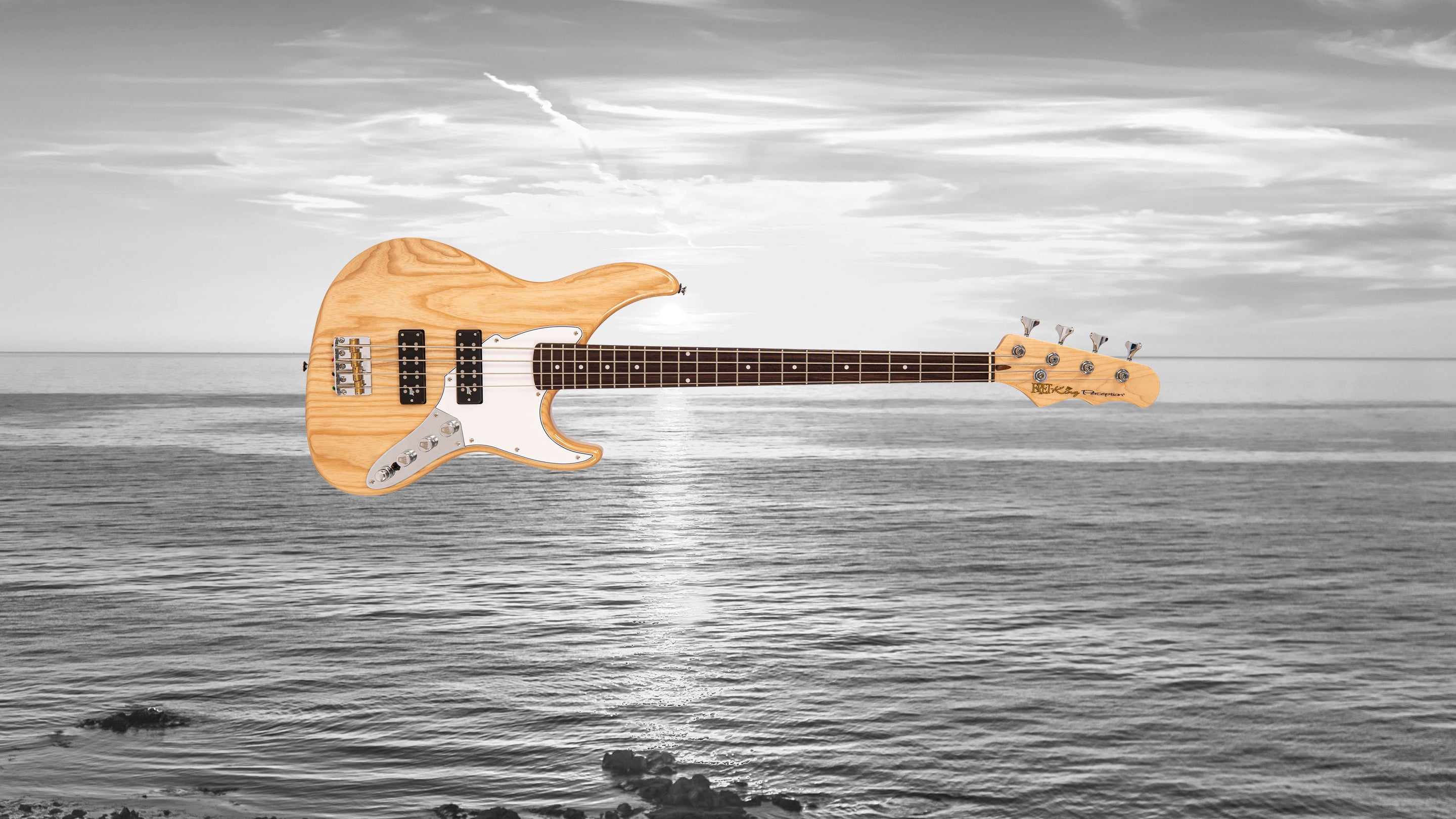 Fret-King guitars, professional working instruments designed in the UK